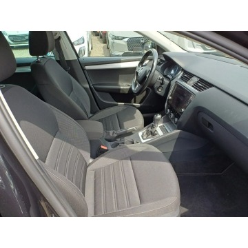 Skoda Octavia  Liftback 2019,  1.6 diesel, automat - Na sprzedaż za 40 999 zł - Chrzanów - zdjęcie 11