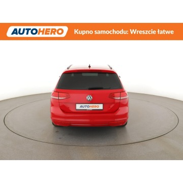 Volkswagen Passat  Kombi 2019,  1.6 diesel, automat - Na sprzedaż za 50 900 zł - Warszawa - zdjęcie 6