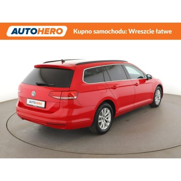 Volkswagen Passat  Kombi 2019,  1.6 diesel, automat - Na sprzedaż za 50 900 zł - Warszawa - zdjęcie 7