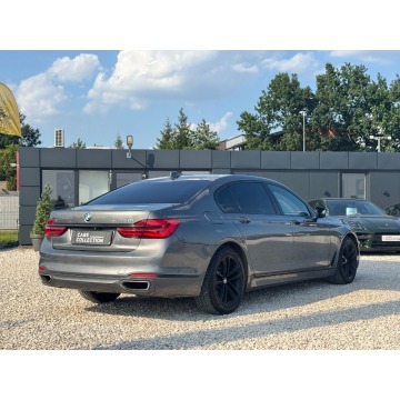 BMW Seria 7  Sedan/Limuzyna 2015,  4.4 benzyna, automat - Na sprzedaż za 99 900 zł - Michałowice-Wieś - zdjęcie 4