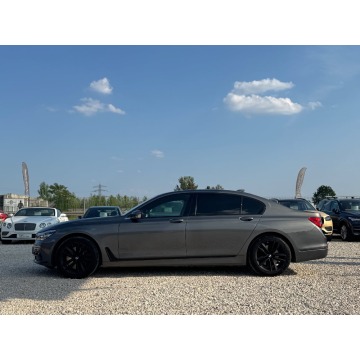 BMW Seria 7  Sedan/Limuzyna 2015,  4.4 benzyna, automat - Na sprzedaż za 99 900 zł - Michałowice-Wieś - zdjęcie 7