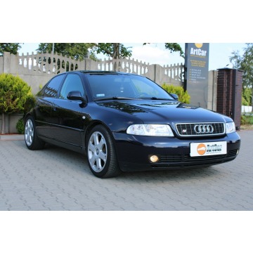 Audi A4  Sedan/Limuzyna 2000,  1.8 benzyna - Na sprzedaż za 11 900 zł - Zambrów - zdjęcie 2