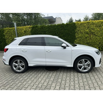Audi Q3  SUV 2023,  2.0 benzyna, automat - Na sprzedaż za 129 800 zł - Tarnów - zdjęcie 4