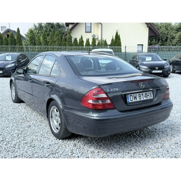 Mercedes - Benz E-klasa  Sedan/Limuzyna 2002,  2.1 diesel, automat - Na sprzedaż za 14 900 zł - Wrocław - zdjęcie 7