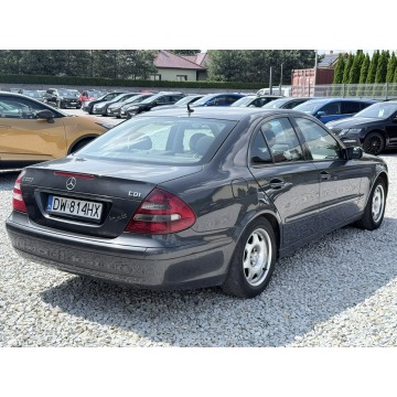 Mercedes - Benz E-klasa  Sedan/Limuzyna 2002,  2.1 diesel, automat - Na sprzedaż za 14 900 zł - Wrocław - zdjęcie 9