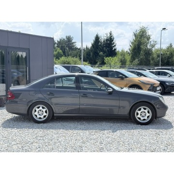 Mercedes - Benz E-klasa  Sedan/Limuzyna 2002,  2.1 diesel, automat - Na sprzedaż za 14 900 zł - Wrocław - zdjęcie 10
