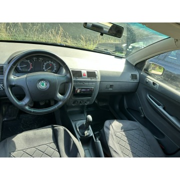 Skoda Fabia  Sedan/Limuzyna 2005,  1.2 benzyna - Na sprzedaż za 4 800,00 zł - Wejherowo - zdjęcie 10