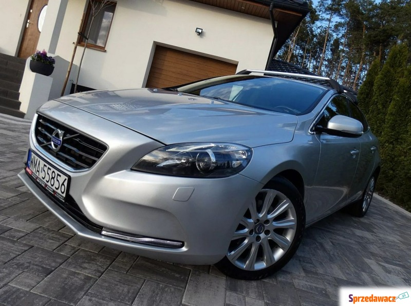 Volvo V40  Liftback 2014,  1.6 diesel, automat - Na sprzedaż za 34 900 zł - Szydłowo