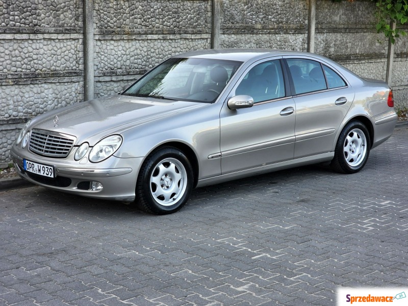 Mercedes - Benz E-klasa  Sedan/Limuzyna 2003,  1.8 benzyna, automat - Na sprzedaż za 18 900 zł - Koszalin