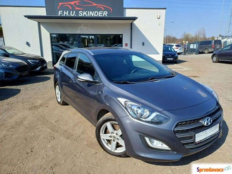 Hyundai i30  Kombi 2016,  1.6 benzyna - Na sprzedaż za 31 999 zł - Chrzanów