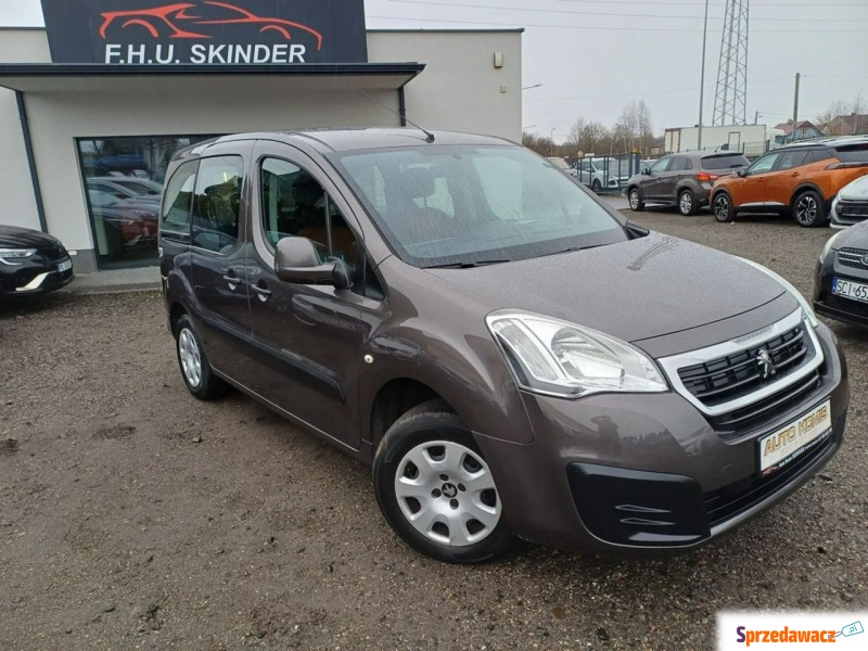 Peugeot Partner  Kombi 2016,  1.6 benzyna - Na sprzedaż za 24 999 zł - Chrzanów