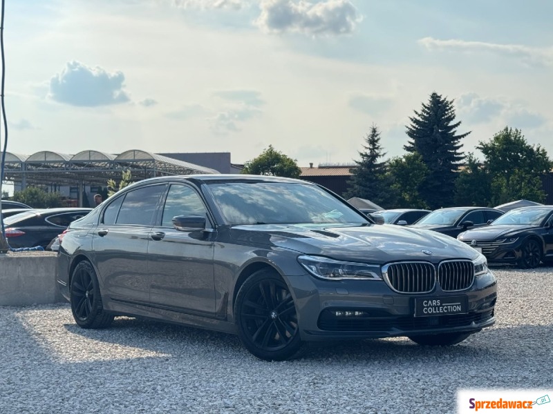 BMW Seria 7  Sedan/Limuzyna 2015,  4.4 benzyna, automat - Na sprzedaż za 99 900 zł - Michałowice-Wieś