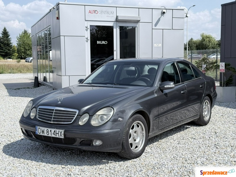 Mercedes - Benz E-klasa  Sedan/Limuzyna 2002,  2.1 diesel, automat - Na sprzedaż za 14 900 zł - Wrocław
