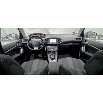 Peugeot 308  Kombi 2016,  1.6, automat - Na sprzedaż za 31 990 zł - Wałbrzych - zdjęcie 8