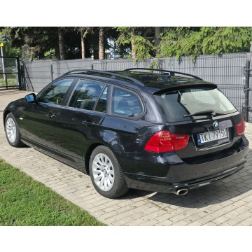BMW Seria 3  Kombi 2009,  2.0 diesel - Na sprzedaż za 17 900 zł - Piekoszów - zdjęcie 4