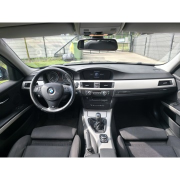 BMW Seria 3  Kombi 2009,  2.0 diesel - Na sprzedaż za 17 900 zł - Piekoszów - zdjęcie 11