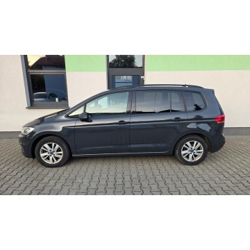 Volkswagen Touran  Minivan/Van 2023,  1.5 benzyna - Na sprzedaż za 72 939 zł - Siedlce - zdjęcie 5