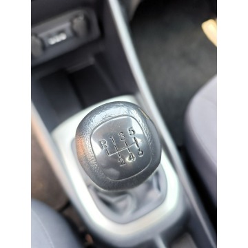Kia Rio  Hatchback 2011,  1.4 benzyna - Na sprzedaż za 21 800 zł - Nowy Sącz - zdjęcie 12