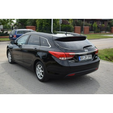 Hyundai i40  Kombi 2013,  1.6 benzyna - Na sprzedaż za 27 900 zł - Majdan Sieniawski - zdjęcie 9