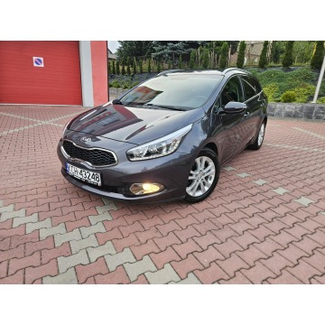 Kia Ceed  Kombi 2014,  1.6 diesel - Na sprzedaż za 31 990 zł - Zagórze - zdjęcie 3