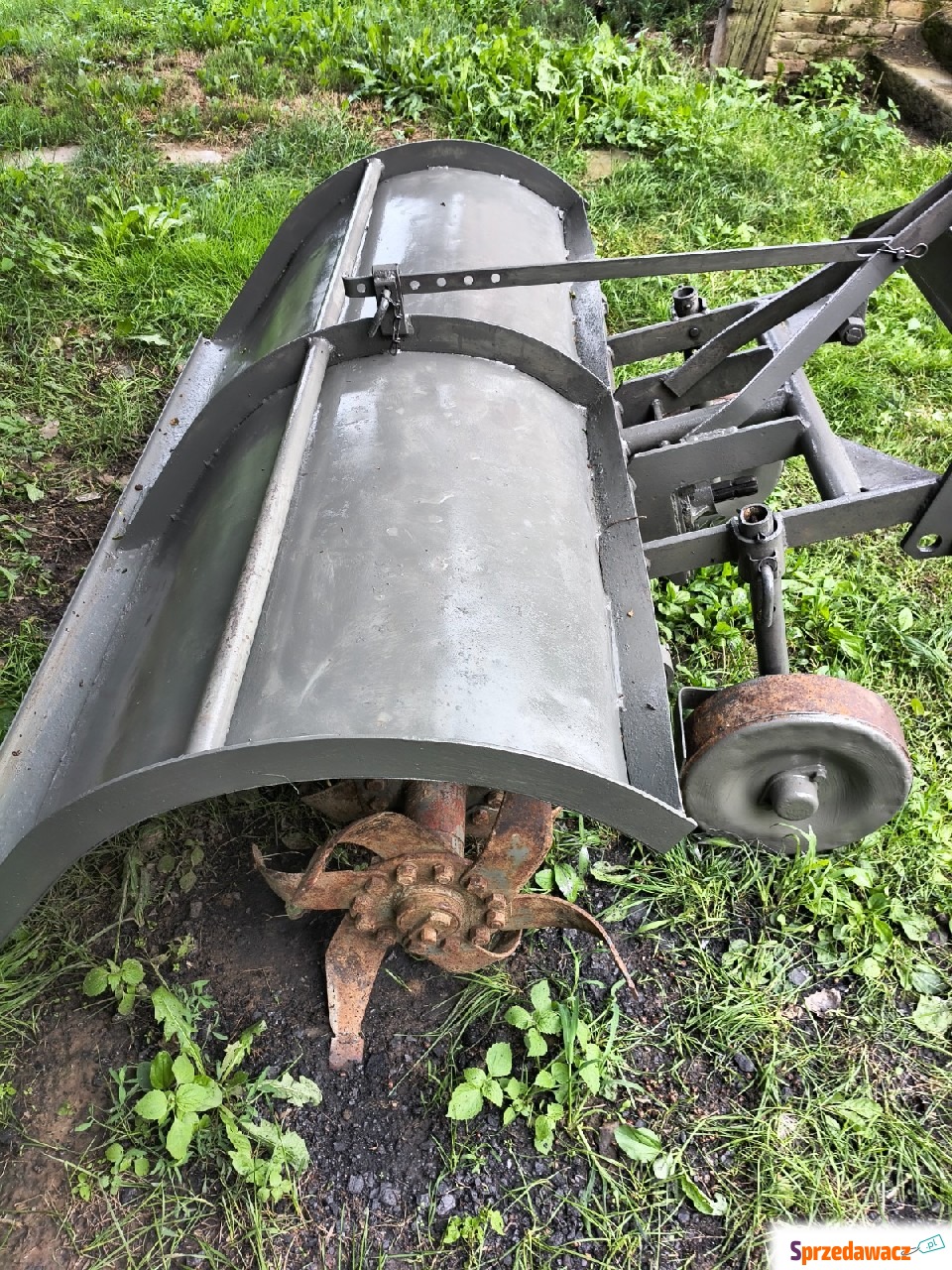Glebogryzarka ciągnikowa