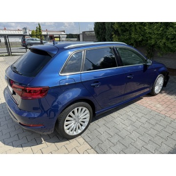 Audi A3  Hatchback 2015,  1.4 hybryda, automat - Na sprzedaż za 28 900 zł - Zielona Łąka - zdjęcie 3