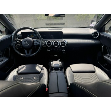 Mercedes - Benz A-klasa  Hatchback 2019,  1.3 benzyna, automat - Na sprzedaż za 41 900 zł - Zielona Łąka - zdjęcie 8