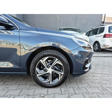 Hyundai i30  Kombi 2024,  1.5 benzyna, automat - Na sprzedaż za 79 900 zł - Łódź - zdjęcie 10