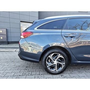Hyundai i30  Kombi 2024,  1.5 benzyna, automat - Na sprzedaż za 79 900 zł - Łódź - zdjęcie 9