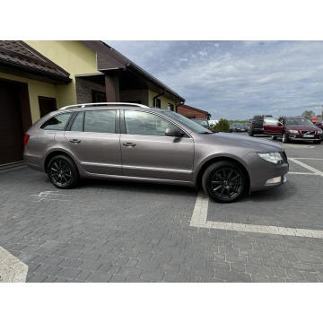 Skoda Superb  Kombi 2012,  2.0 diesel, automat - Na sprzedaż za 27 600 zł - Łęgowo - zdjęcie 3