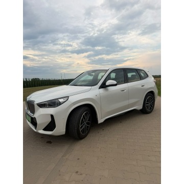 BMW iX1  SUV 2023 elektryczny, automat - Na sprzedaż za 129 500 zł - Margonin - zdjęcie 2