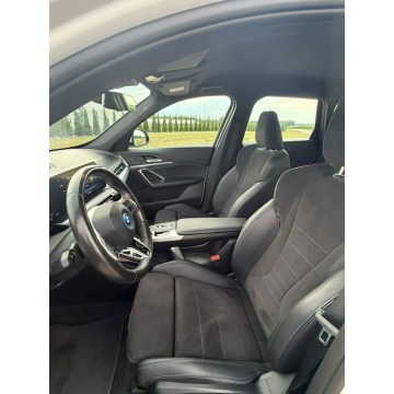 BMW iX1  SUV 2023 elektryczny, automat - Na sprzedaż za 129 500 zł - Margonin - zdjęcie 9