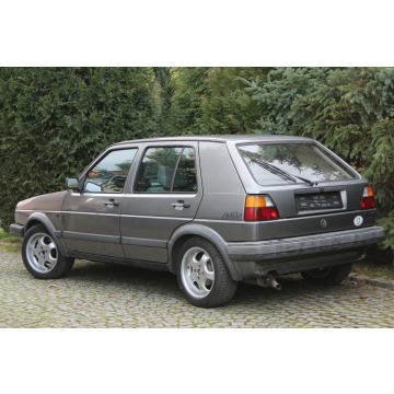 Volkswagen Golf  Hatchback 1988,  1.6 benzyna - Na sprzedaż za 7 800,00 zł - Lubań - zdjęcie 2