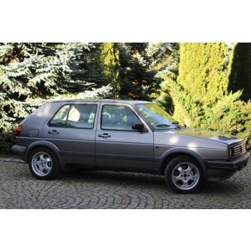Volkswagen Golf  Hatchback 1988,  1.6 benzyna - Na sprzedaż za 7 800,00 zł - Lubań - zdjęcie 4