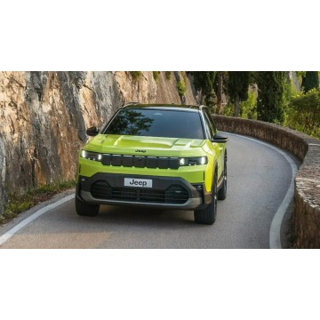 Jeep Compass - FIRST EDITION e-Hybrid DCT 145KM/ dach panoramiczny / Kamery 360