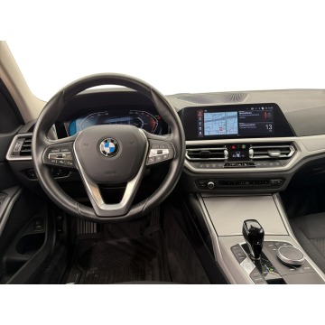 BMW Seria 3  Kombi 2022,  2.0 benzyna, automat - Na sprzedaż za 78 900 zł - Warszawa - zdjęcie 9