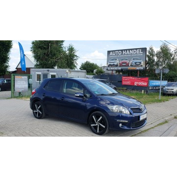 Toyota Auris - 6 biegów/Klimatronik/Ledy/Webasto/2 Komplety kół na Alufelgach