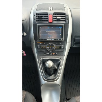 Toyota Auris  Hatchback 2011,  1.6 benzyna - Na sprzedaż za 32 500 zł - Przyszowice - zdjęcie 9