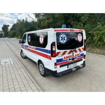 Renault Trafic 2016 Karetka Ambulans Zarejest... - Pojazdy specjalistyczne - Gostyń - zdjęcie 4