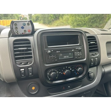 Renault Trafic 2016 Karetka Ambulans Zarejest... - Pojazdy specjalistyczne - Gostyń - zdjęcie 9