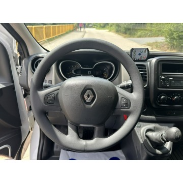 Renault Trafic 2016 Karetka Ambulans Zarejest... - Pojazdy specjalistyczne - Gostyń - zdjęcie 8