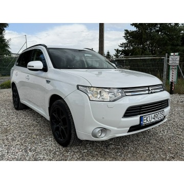 Mitsubishi Outlander  SUV 2014,  2.0 hybryda, automat - Na sprzedaż za 38 900 zł - Kutno - zdjęcie 3