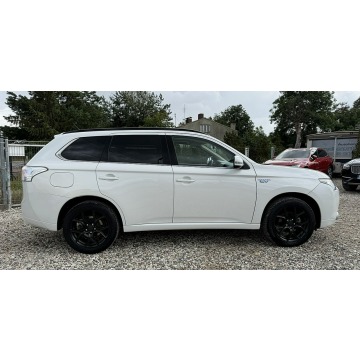 Mitsubishi Outlander  SUV 2014,  2.0 hybryda, automat - Na sprzedaż za 38 900 zł - Kutno - zdjęcie 4