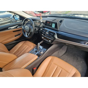 BMW Seria 5  Kombi 2018,  2.0 diesel, automat - Na sprzedaż za 86 900 zł - Żory - zdjęcie 8
