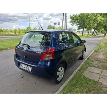 Toyota Yaris  Hatchback 2007,  1.0 benzyna - Na sprzedaż za 10 900 zł - Łódź - zdjęcie 3