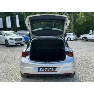 Opel Astra  Liftback 2021,  1.2 benzyna - Na sprzedaż za 42 800 zł - Pęcice - zdjęcie 9
