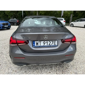 Mercedes - Benz A-klasa  Sedan/Limuzyna 2021,  1.3 benzyna, automat - Na sprzedaż za 107 500 zł - Pęcice - zdjęcie 9