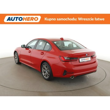 BMW Seria 3  Sedan/Limuzyna 2021,  2.0 hybryda, automat - Na sprzedaż za 91 100 zł - Warszawa - zdjęcie 4