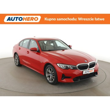 BMW Seria 3  Sedan/Limuzyna 2021,  2.0 hybryda, automat - Na sprzedaż za 91 100 zł - Warszawa - zdjęcie 11