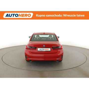 BMW Seria 3  Sedan/Limuzyna 2021,  2.0 hybryda, automat - Na sprzedaż za 91 100 zł - Warszawa - zdjęcie 7